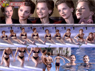 Julie Cox feet photo 2