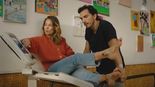 Julie De Bona feet photo 3