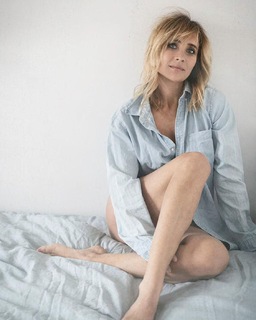 Julie De Bona feet photo 13
