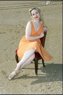 Julie Delpy feet photo thumbnail
