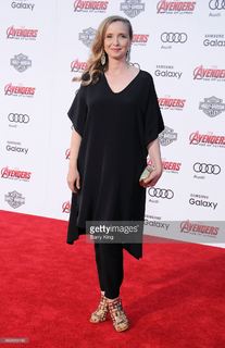 Julie Delpy feet photo thumbnail