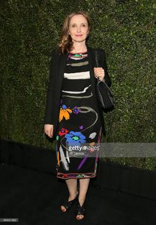 Julie Delpy feet photo thumbnail