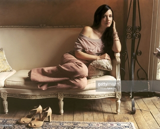 Julie Dreyfus feet photo thumbnail