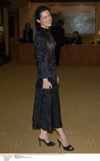 Julie Dreyfus feet photo thumbnail