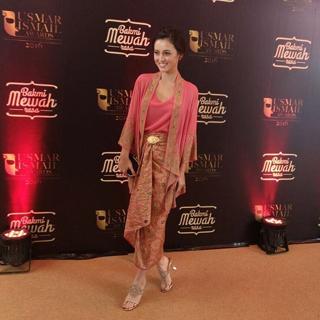 Julie Estelle feet photo 11
