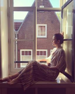 Julie Estelle feet photo 8
