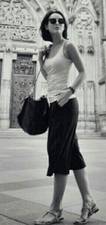 Julie Estelle feet photo 7
