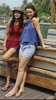 Julie Estelle feet photo 5