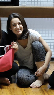 Julie Estelle feet photo 3