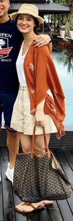 Julie Estelle feet photo 14