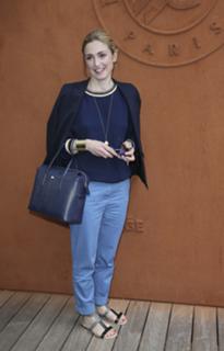 Julie Gayet feet photo 3