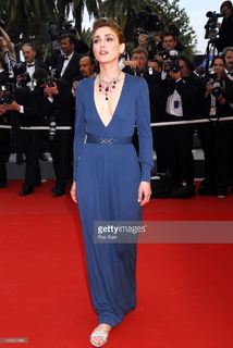Julie Gayet feet photo 11