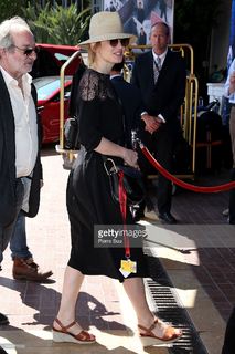 Julie Gayet feet photo 13