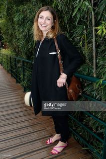 Julie Gayet feet photo 1