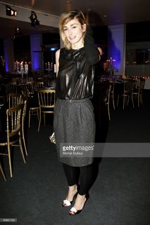 Julie Gayet feet photo 19