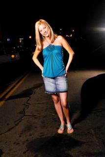 Julie Gonzalo feet photo thumbnail