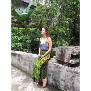 Julie Gonzalo feet photo thumbnail