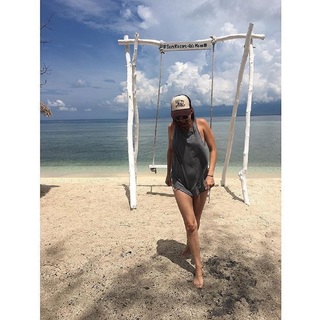 Julie Gonzalo feet photo thumbnail