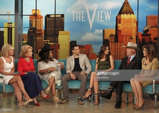 Julie Gonzalo feet photo thumbnail