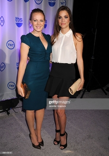 Julie Gonzalo feet photo thumbnail