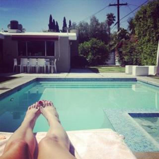 Julie Gonzalo feet photo thumbnail