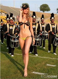 Julie Henderson feet photo 1