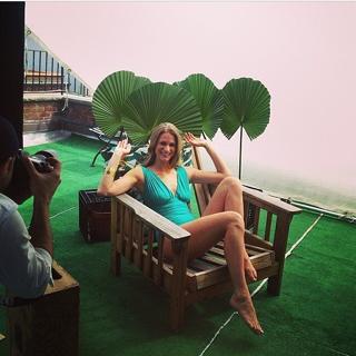 Julie Henderson feet photo 2