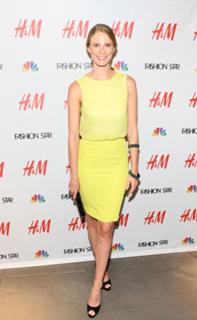 Julie Henderson feet photo 6
