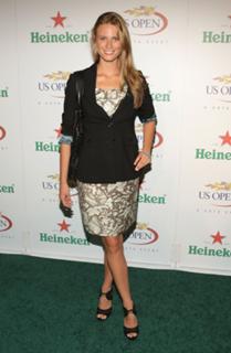 Julie Henderson feet photo 19