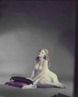 Julie Newmar feet photo thumbnail