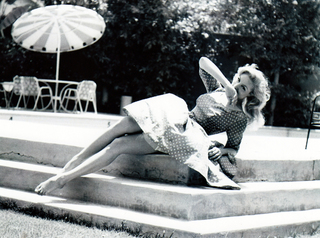 Julie Newmar feet photo thumbnail