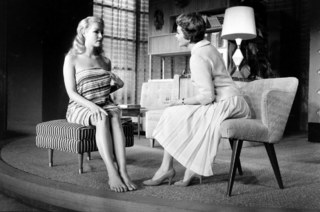 Julie Newmar feet photo thumbnail