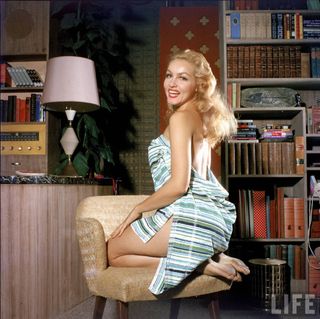 Julie Newmar feet photo thumbnail