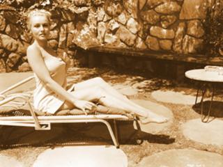 Julie Newmar feet photo thumbnail