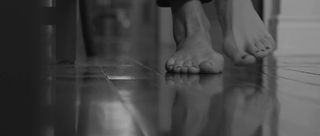 Julie Nolke feet photo thumbnail