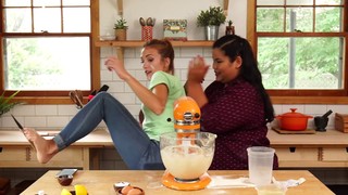 Julie Nolke feet photo thumbnail