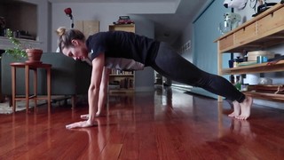 Julie Nolke feet photo thumbnail