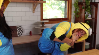 Julie Nolke feet photo thumbnail