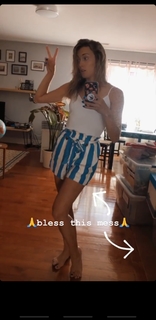 Julie Nolke feet photo thumbnail