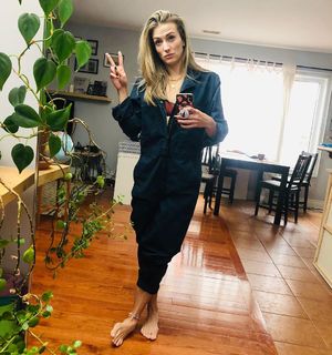 Julie Nolke feet photo thumbnail