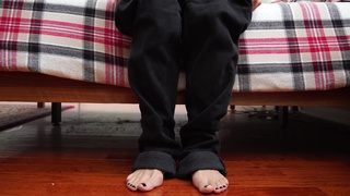 Julie Nolke feet photo thumbnail