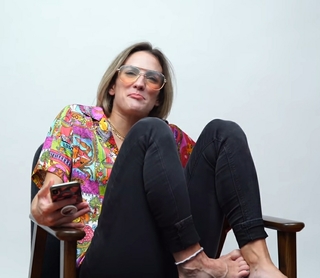 Julie Nolke feet photo thumbnail