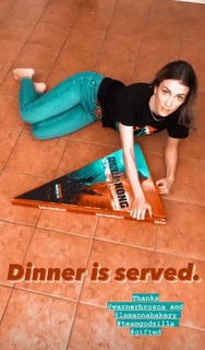 Julie Nolke feet photo thumbnail