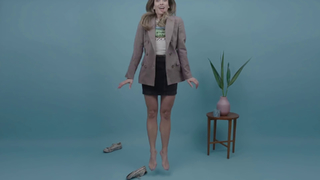 Julie Nolke feet photo thumbnail