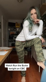 Julie Nolke feet photo thumbnail