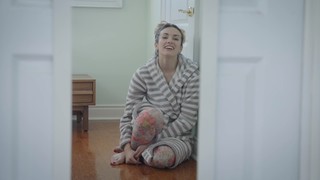 Julie Nolke feet photo thumbnail