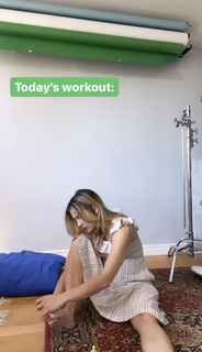 Julie Nolke feet photo thumbnail