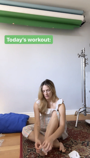 Julie Nolke feet photo thumbnail