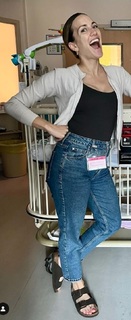 Julie Nolke feet photo thumbnail