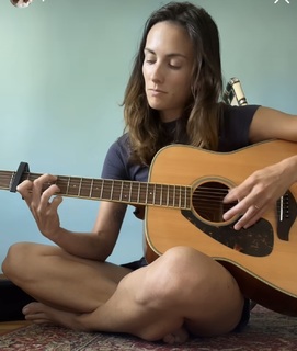 Julie Nolke feet photo thumbnail